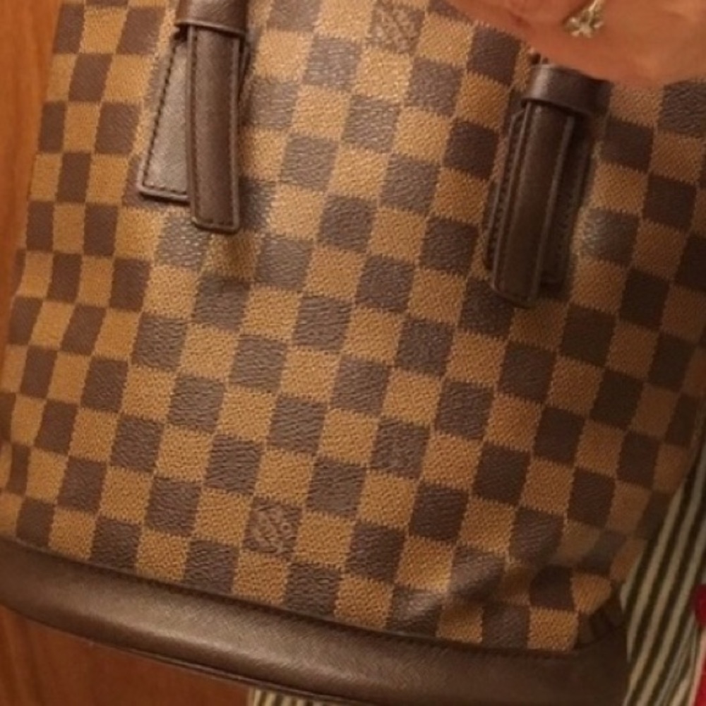 Authentic Louis Vuitton Damier Bucket Bag